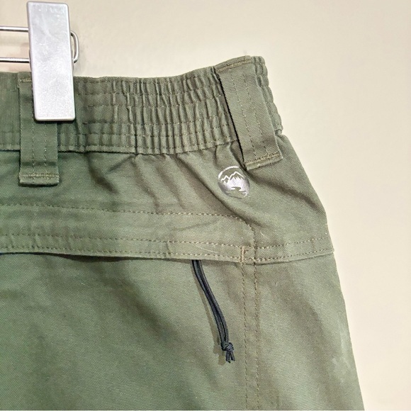 Wind River Green Cargo Shorts with Utility Design 42X6 - Picture 13 of 16